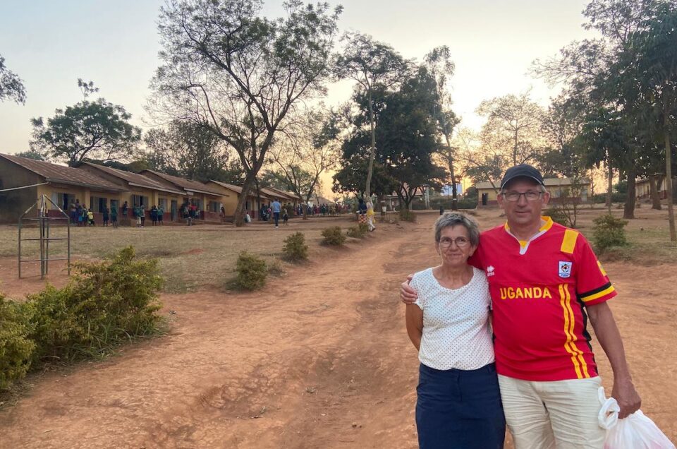 Jeg tog min mor og far med til Uganda